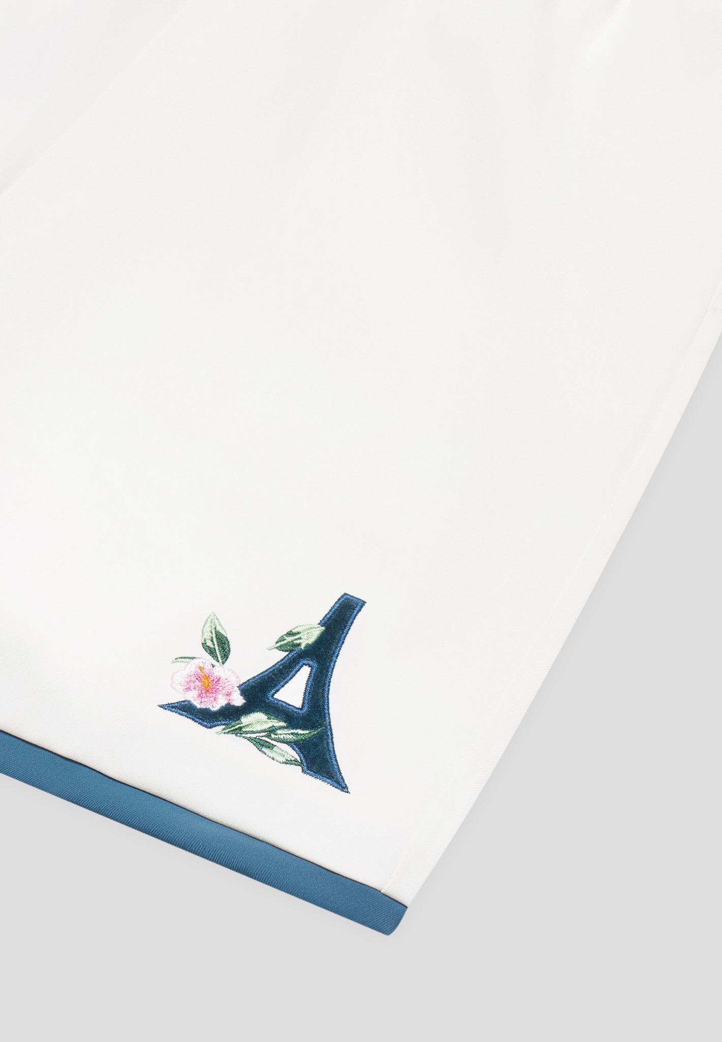 Velvet Eiffel Shorts - Cream/Blue